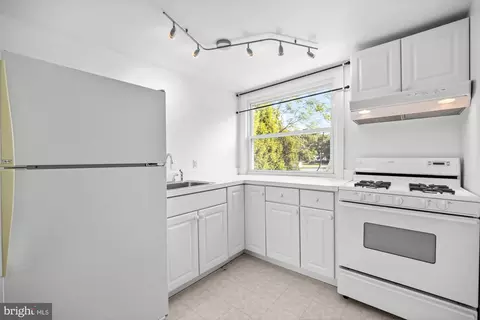 Kitchen - 322 Erial Rd, Pine Hill, NJ 08021 photo 4 of 4