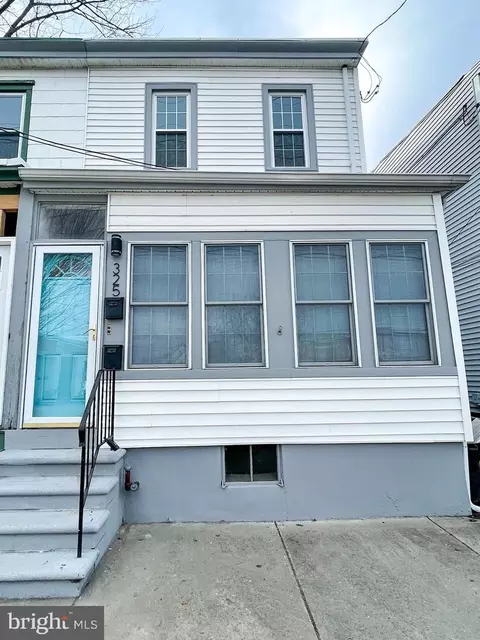 325 N Burlington St, Gloucester City, NJ 08030