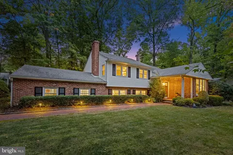 12 Cooper Run Dr, Cherry Hill, NJ 08003