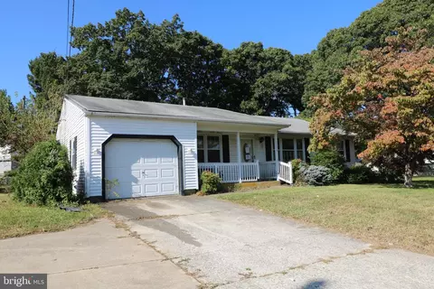1720 Chews Land Clem Rd, Blackwood, NJ 08012