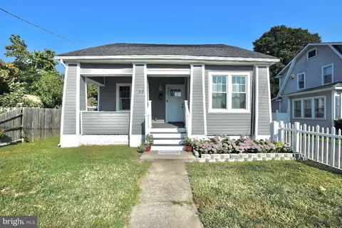 32 Indiana Ave, Blackwood, NJ 08012