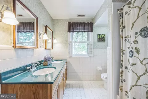 Bath - 662 E Greenman Rd, Haddonfield, NJ 08033 photo 1 of 2
