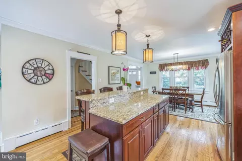 Entry Way - 662 E Greenman Rd, Haddonfield, NJ 08033 photo 3 of 4