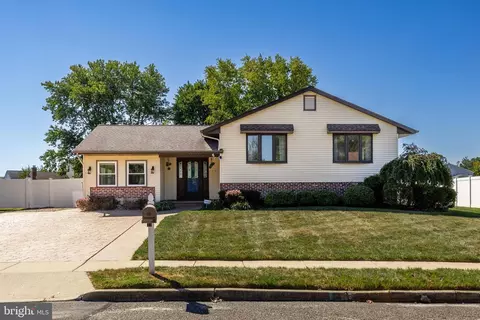 7 Conestoga Rd, Clementon, NJ 08021