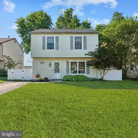 160 Peregrine Dr, Voorhees, NJ 08043
