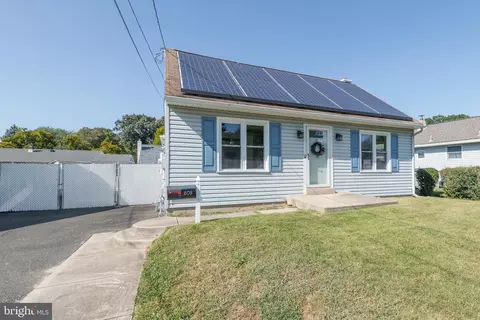 503 W Lincoln Ave, Magnolia, NJ 08049