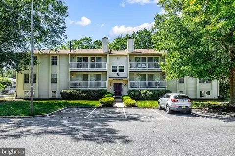 89 Kenwood Dr, Sicklerville, NJ 08081