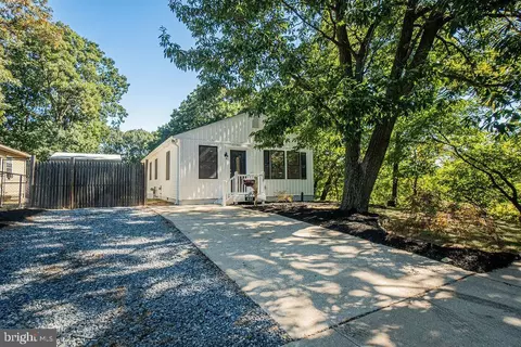 930 Velde Ave, Pennsauken, NJ 08110