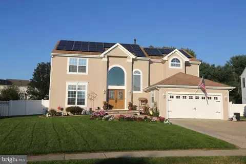 19 Graypebble Cir, Sicklerville, NJ 08081