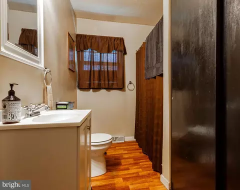 219 Walnut Ave, Berlin, NJ 08009 photo 9