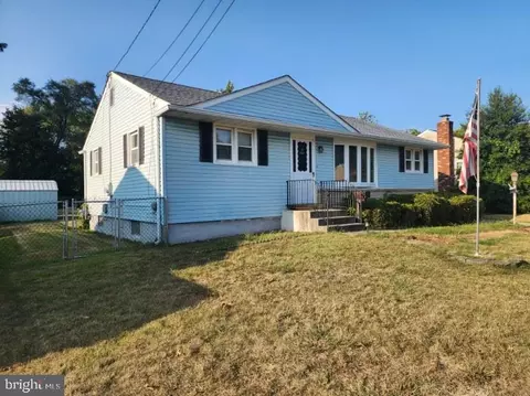733 W 3rd Ave, Runnemede, NJ 08078