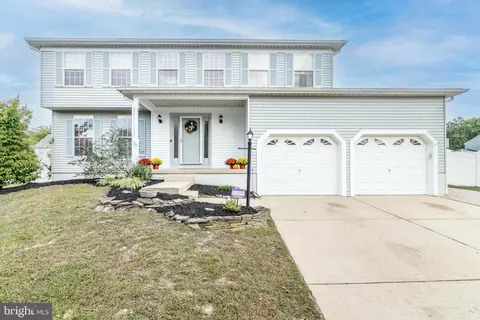 20 Billingsport Dr, Sicklerville, NJ 08081