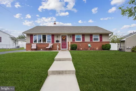 72 Midway Ln, Bellmawr, NJ 08031