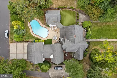 245 E Kings Hwy, Audubon, NJ 08106