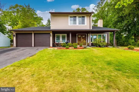 17 Pittman Ln, Sicklerville, NJ 08081