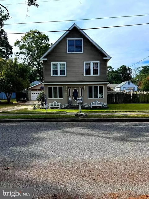130 E 9th Ave, Pine Hill, NJ 08021