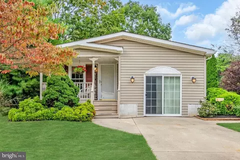 18 Swift Run, Sicklerville, NJ 08081