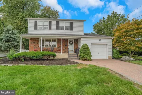 60 S Cedar Ave, Bellmawr, NJ 08031