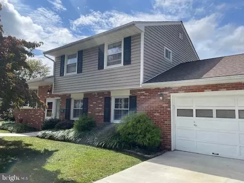 118 S Cedar Ave, Bellmawr, NJ 08031