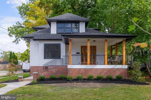 130 E Linden Ave, Collingswood, NJ 08108