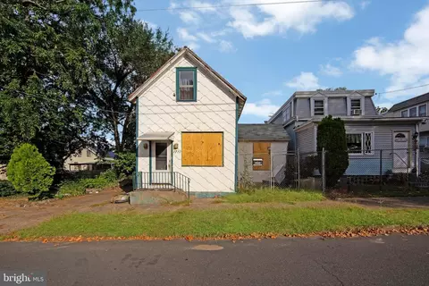 2711 Pierce Ave, Camden, NJ 08105