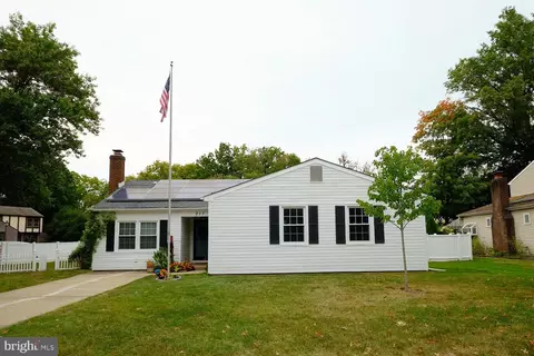 217 S Nassau Dr, Haddonfield, NJ 08033
