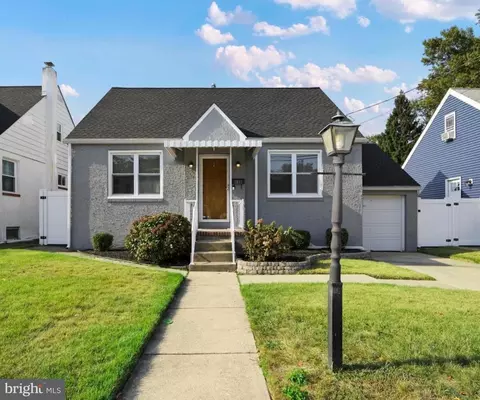 1813 W High St, Haddon Heights, NJ 08035