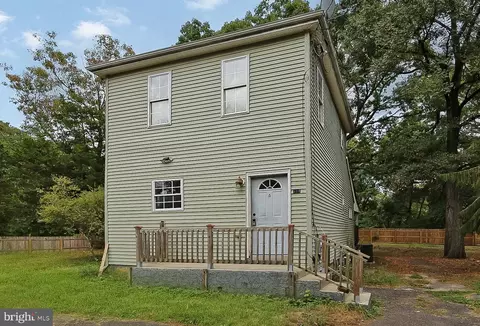214 Garfield Ave, Chesilhurst, NJ 08089