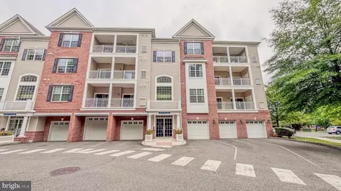 236 Breeders Cup Dr, Cherry Hill, NJ 08002