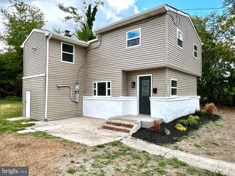 516 10th Ave, Lindenwold, NJ 08021