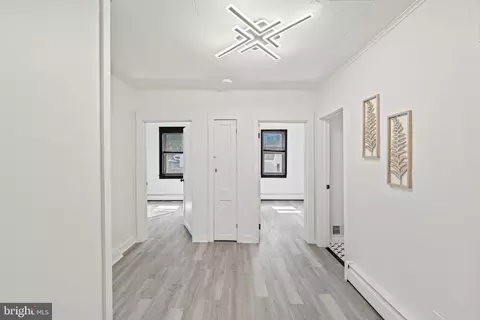 Entry Way - 514 W Evesham Rd, Glendora, NJ 08029 photo 3 of 5