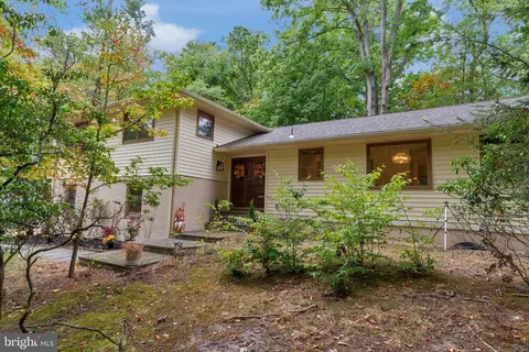 31 Cooper Run Dr, Cherry Hill, NJ 08003