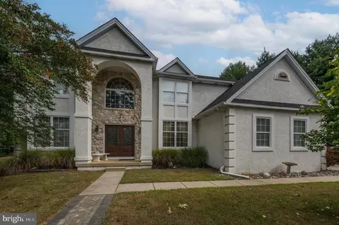 7 Catania Ct, Voorhees, NJ 08043