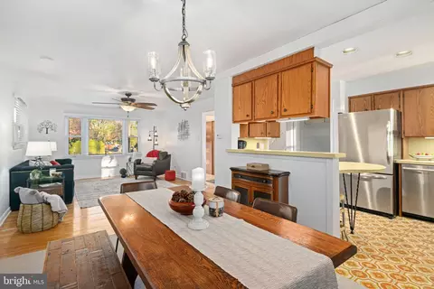 Dining - 400 Graisbury Ave, Haddonfield, NJ 08033 photo 3 of 3
