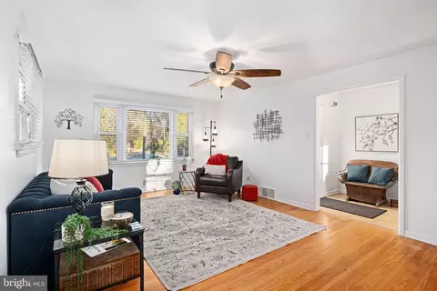 Living - 400 Graisbury Ave, Haddonfield, NJ 08033 photo 1 of 3
