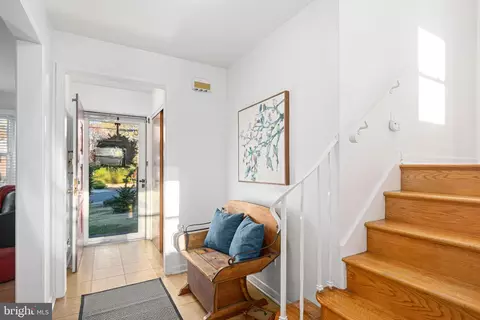 Entry Way - 400 Graisbury Ave, Haddonfield, NJ 08033 photo 2 of 2