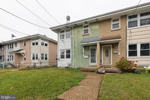 1040 Alcyon Dr, Bellmawr, NJ 08031