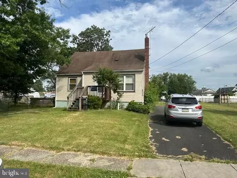 8254 Balfour Rd, Pennsauken, NJ 08110