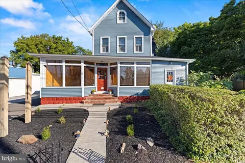 209 W Evesham Ave, Magnolia, NJ 08049