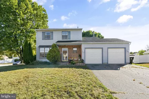 1 Howell Pl, Sicklerville, NJ 08081