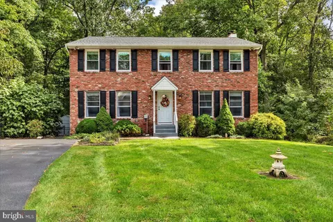332 Sunnybrook Rd, Barrington, NJ 08007