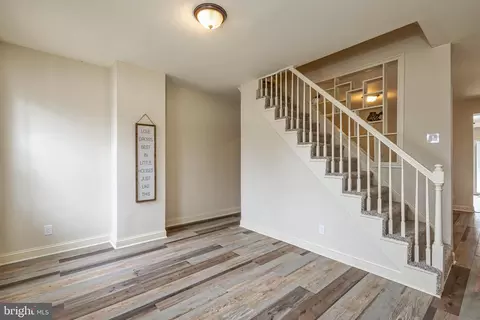 328 S Broadway, Gloucester City, NJ 08030