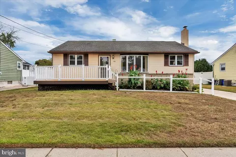 736 W 3rd Ave, Runnemede, NJ 08078