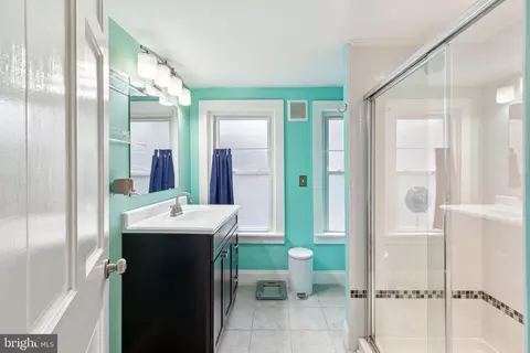 Bath - 314 Windsor Ave, Haddonfield, NJ 08033 photo 3 of 4