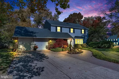 5 Capshire Dr, Cherry Hill, NJ 08003