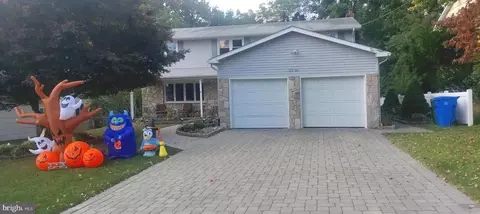39 S Syracuse Dr, Cherry Hill, NJ 08034