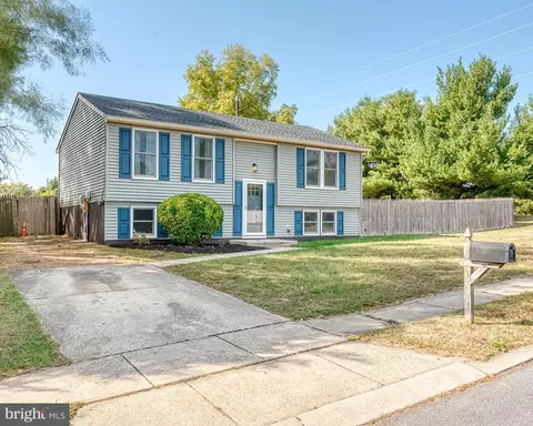 43 Drexel Gate Dr, Sicklerville, NJ 08081
