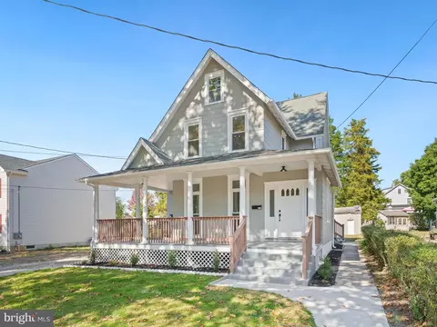 105 Princeton Ave, Stratford, NJ 08084