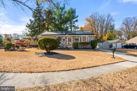728 Bentley Rd, Lindenwold, NJ 08021