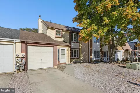 9 Heron Pl, Clementon, NJ 08021